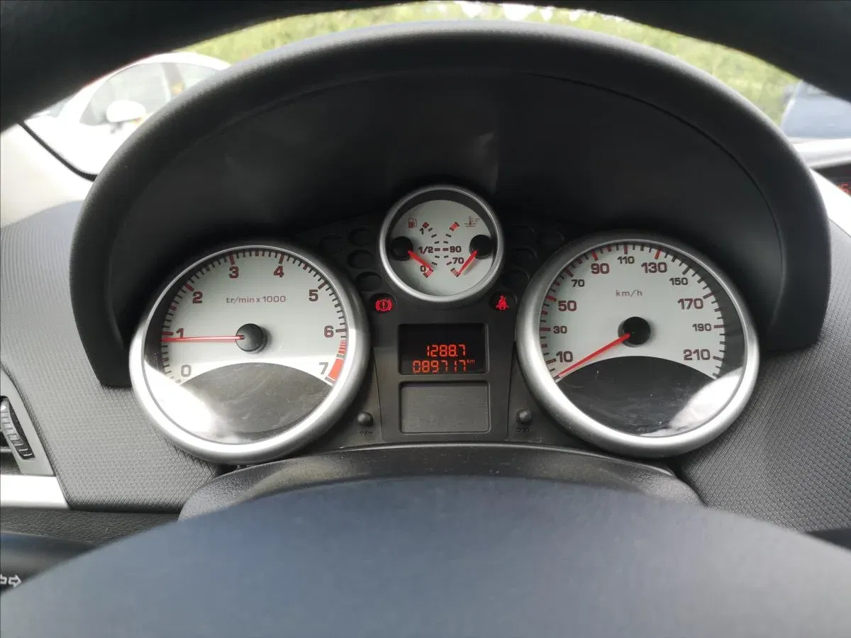 Peugeot 207 - Náhled 4