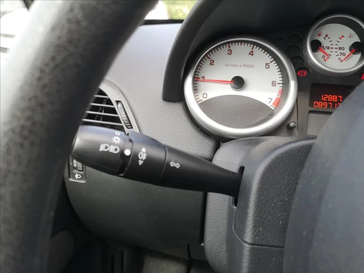 Peugeot 207 - Náhled 6