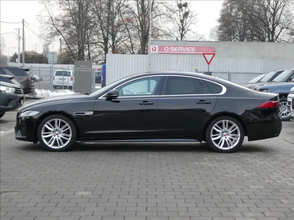 Jaguar XF - Náhled 2