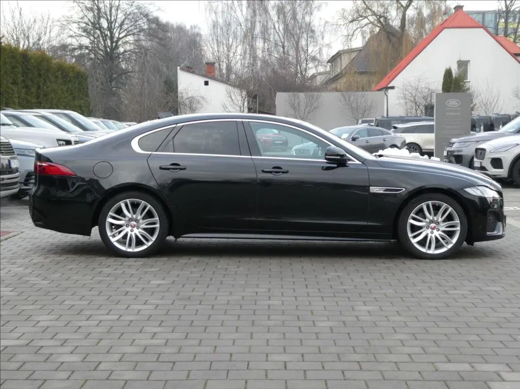 Jaguar XF - Náhled 6