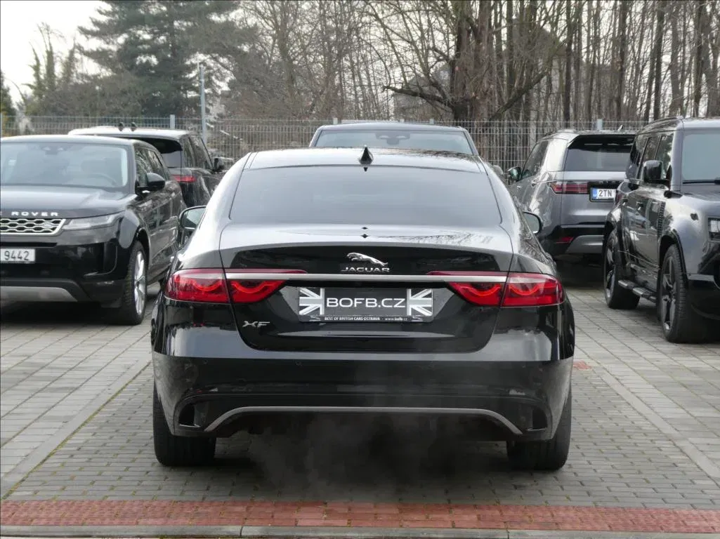 Jaguar XF - Náhled 8