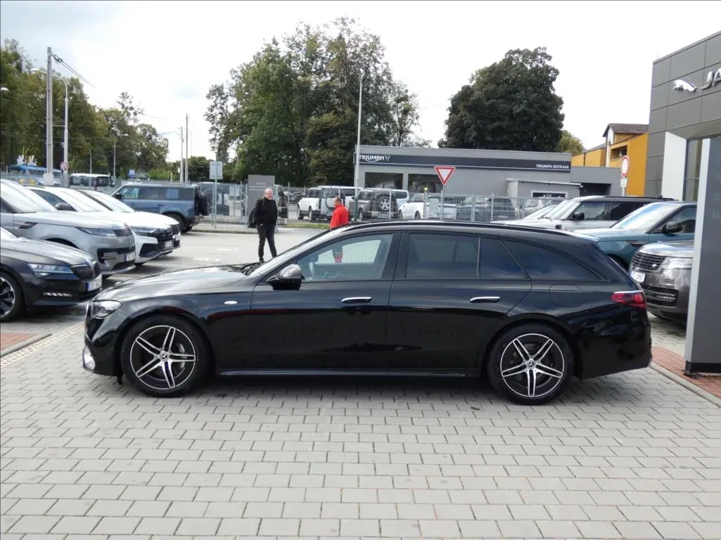 Mercedes-Benz Třídy E - Náhled 3