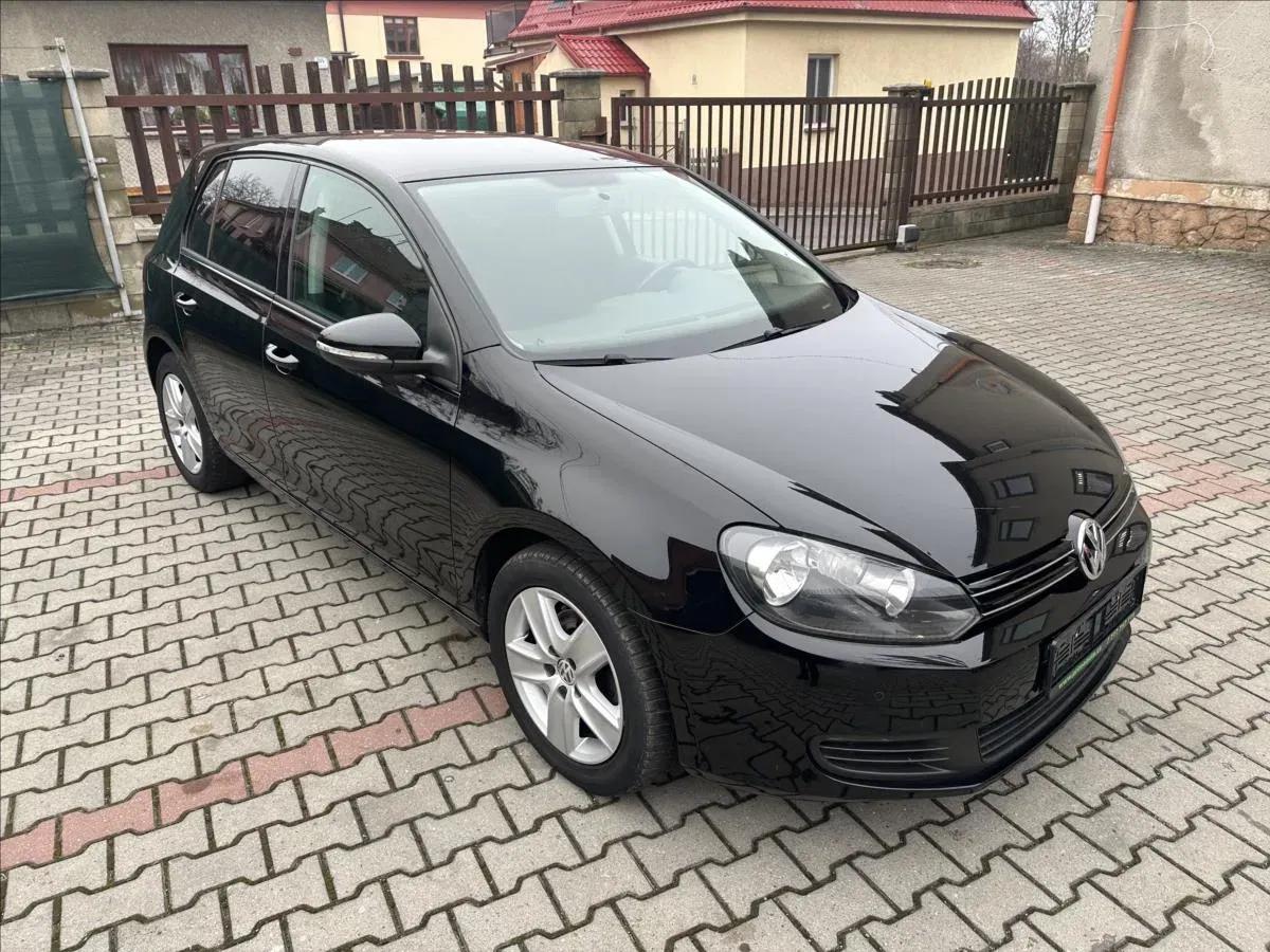 Volkswagen Golf - Obrázek 1