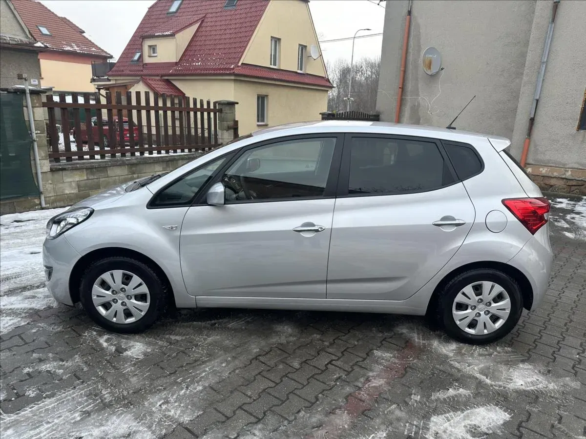 Hyundai ix20 - Náhled 8
