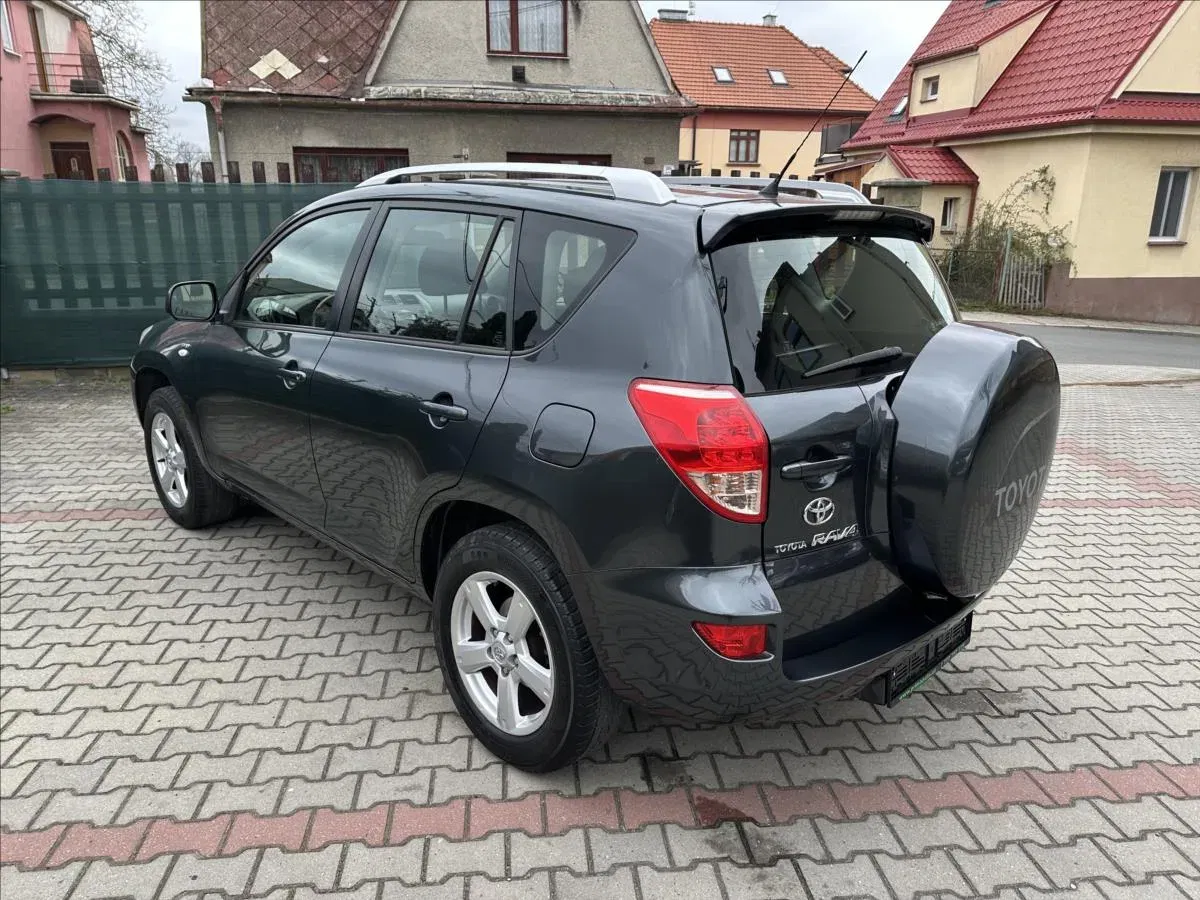 Toyota RAV4 - Náhled 7