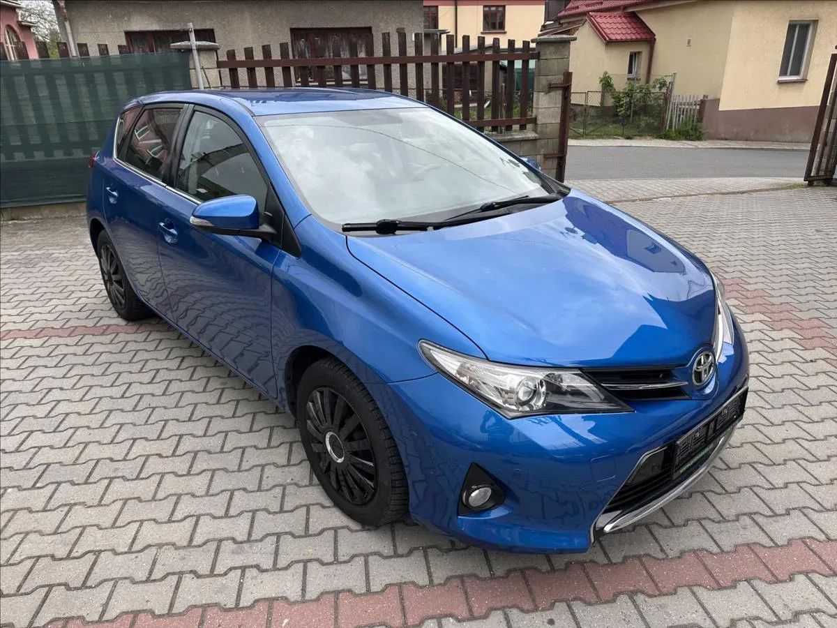 Toyota Auris - Obrázek 1