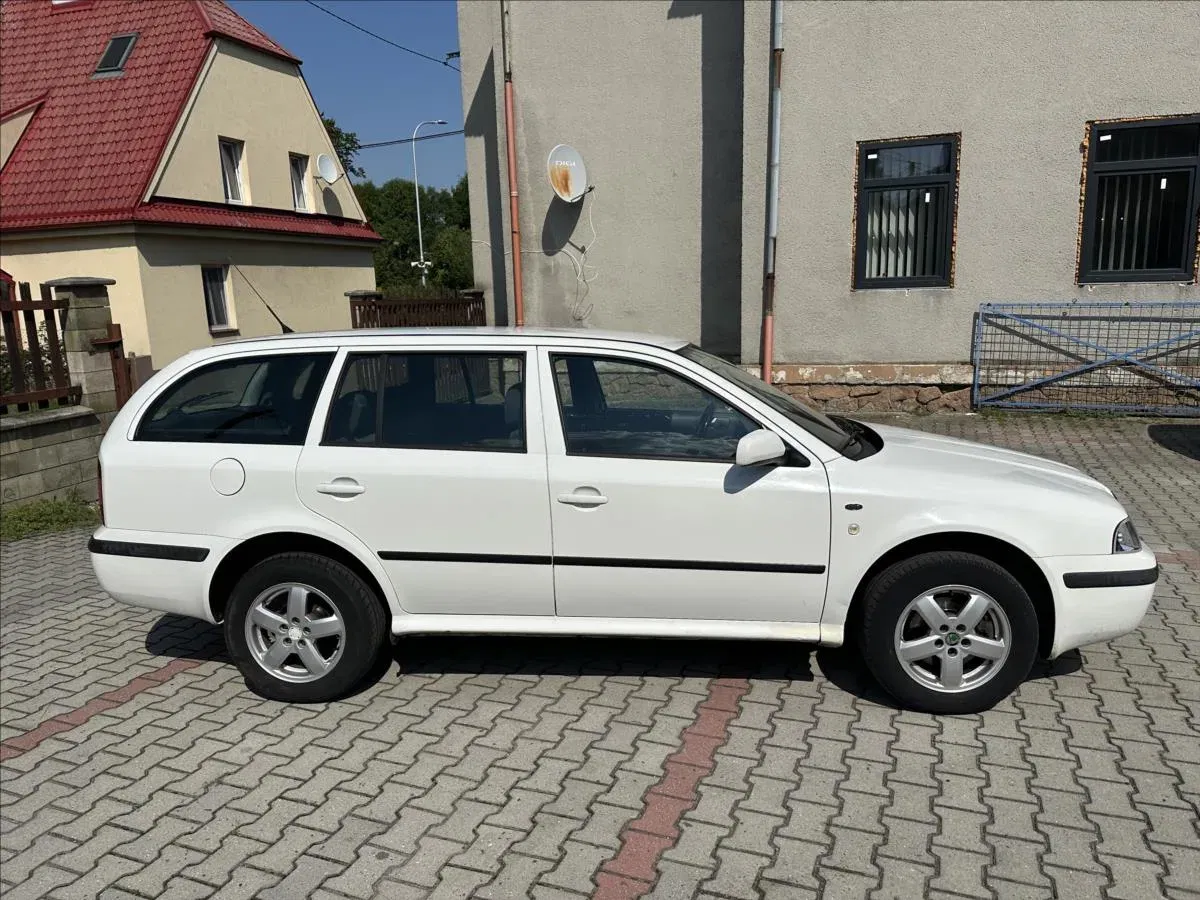 Škoda Octavia - Náhled 2