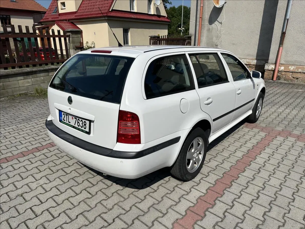 Škoda Octavia - Náhled 3