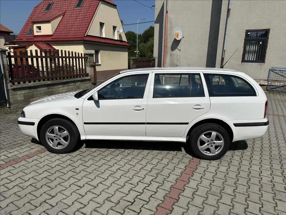 Škoda Octavia - Náhled 8