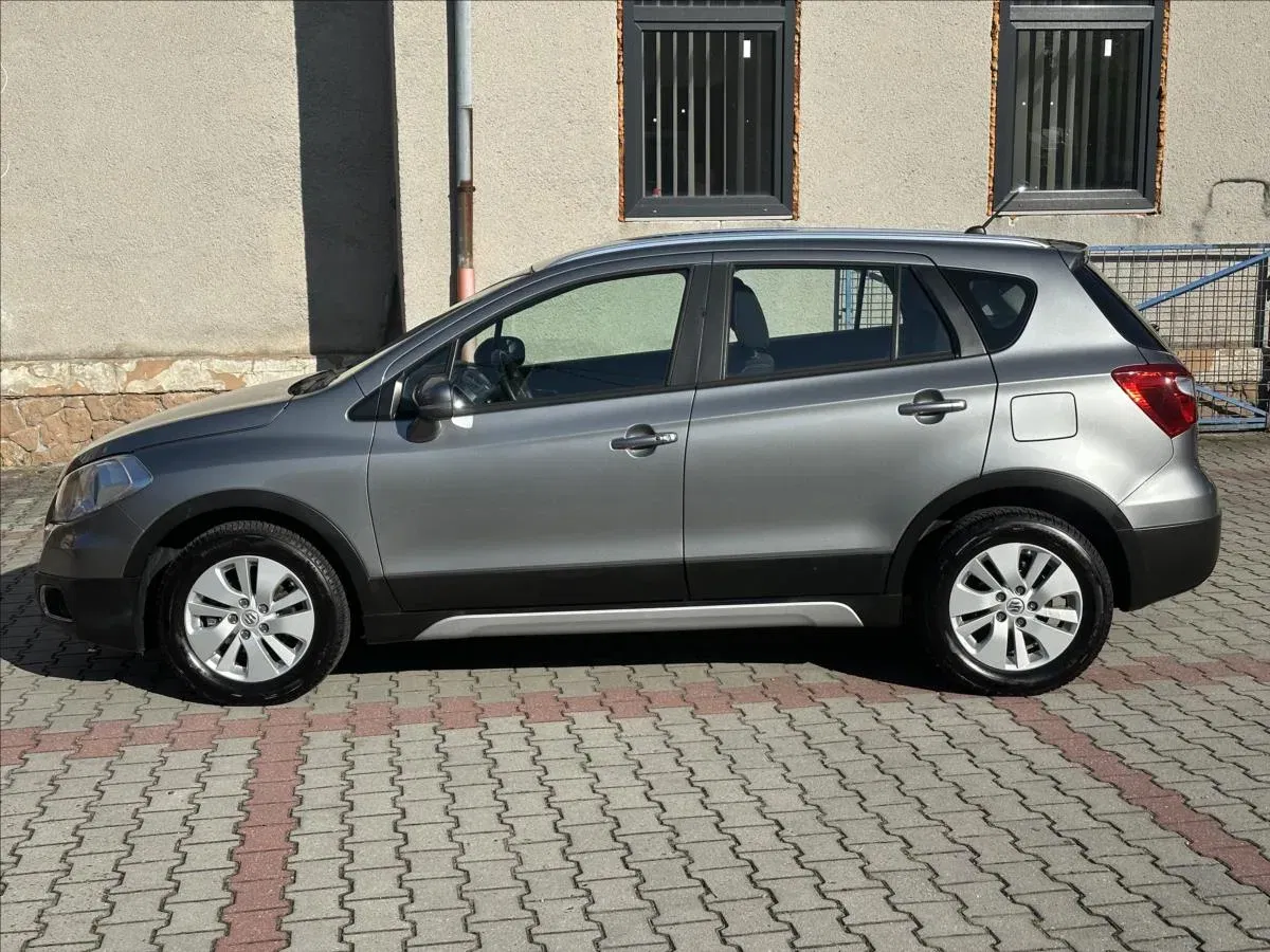 Suzuki SX4 S-Cross - Náhled 8
