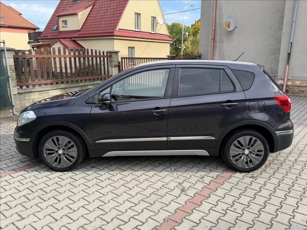Suzuki SX4 S-Cross - Náhled 8