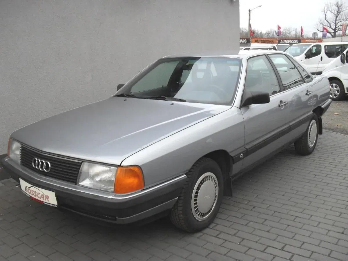 Audi 100 - Obrázek 1