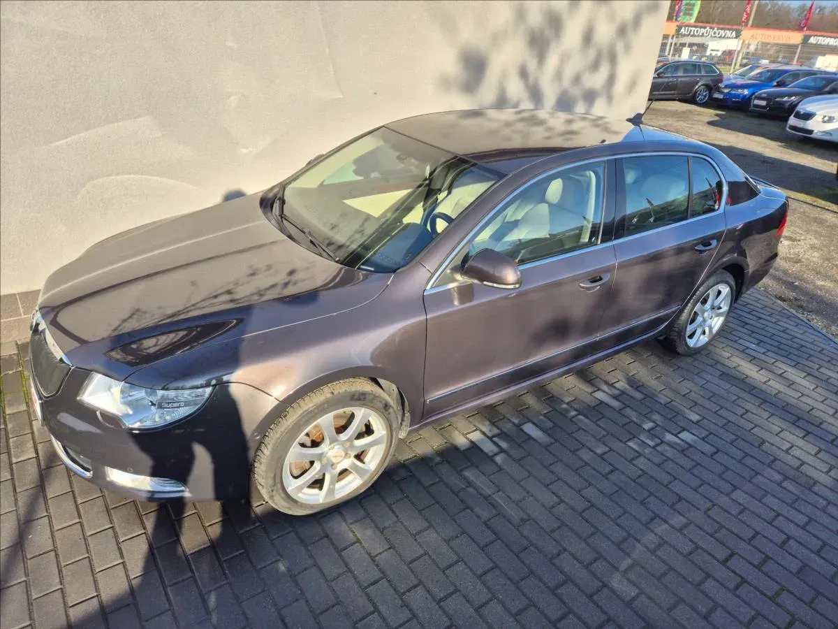 Škoda Superb - Náhled 2