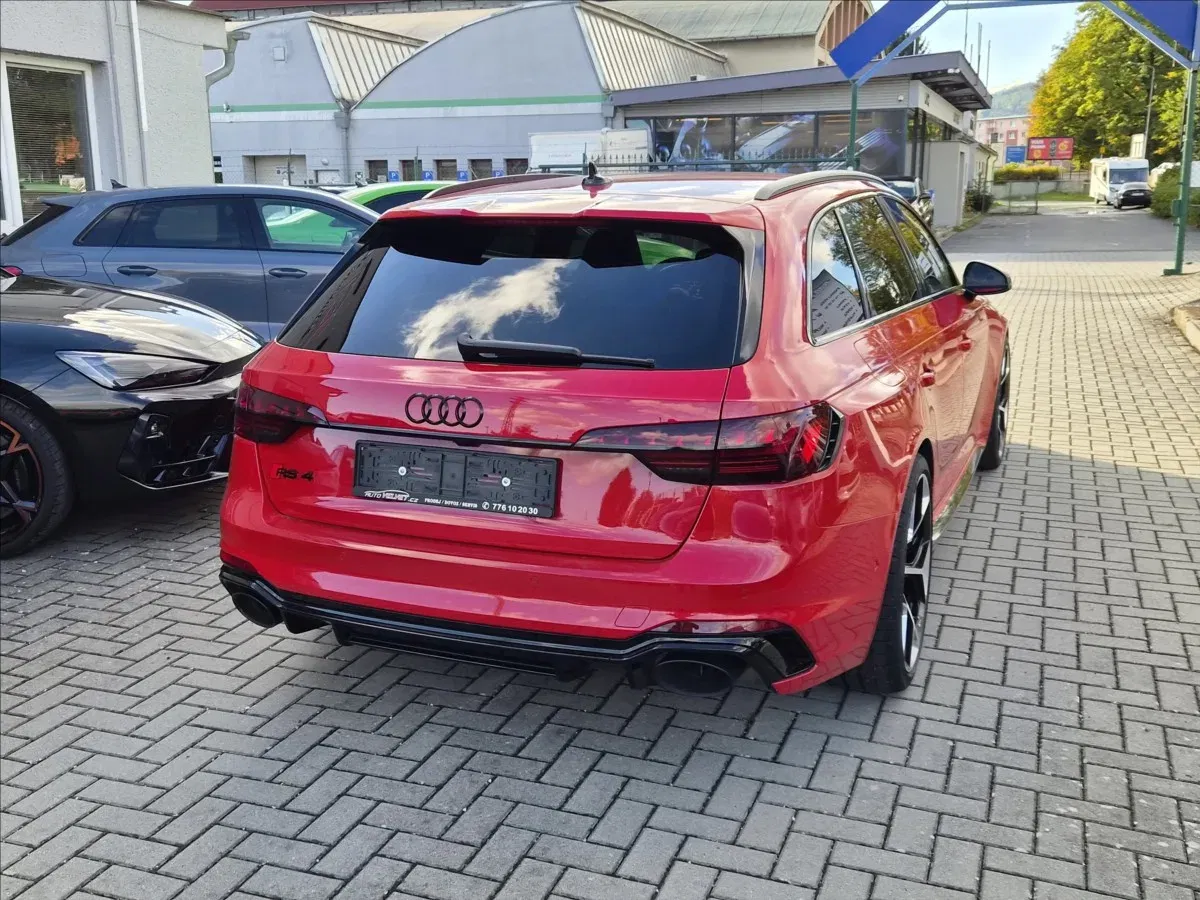 Audi RS 4 - Náhled 3