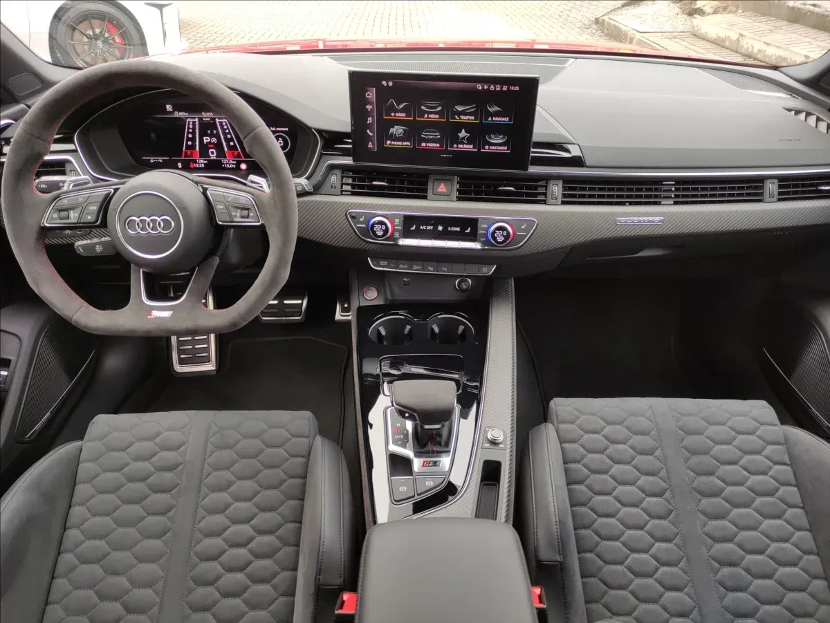 Audi RS 4 - Náhled 7