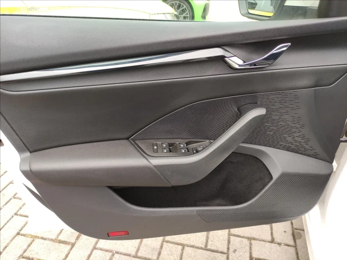 Škoda Octavia - Náhled 8