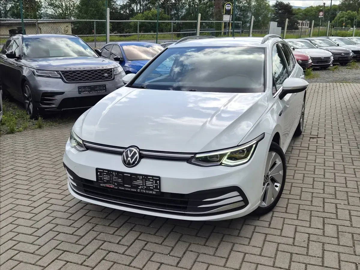 Volkswagen Golf 1,5 TSi DSG STYLE *FullLED*ACC*VIRTUAL*, 2021