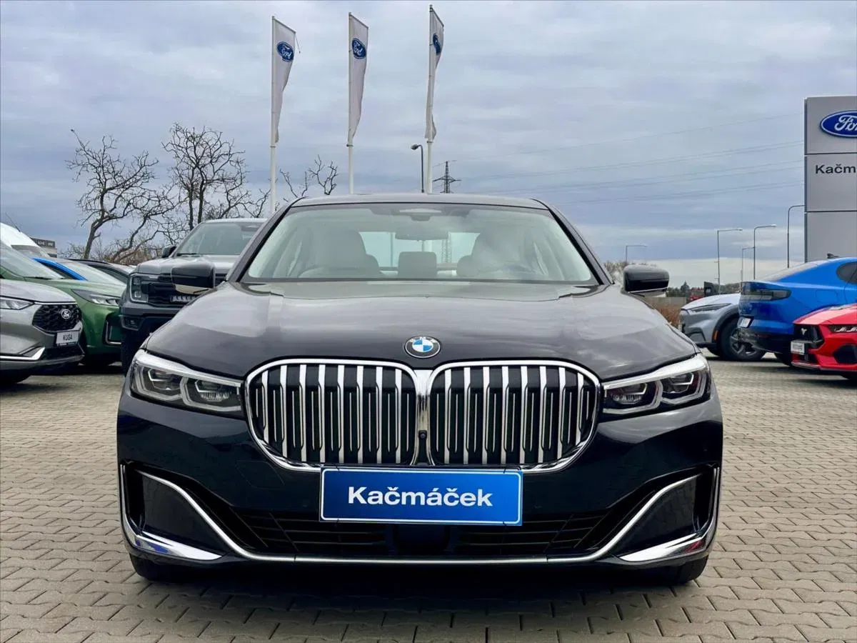 BMW Řada 7 - Náhled 8