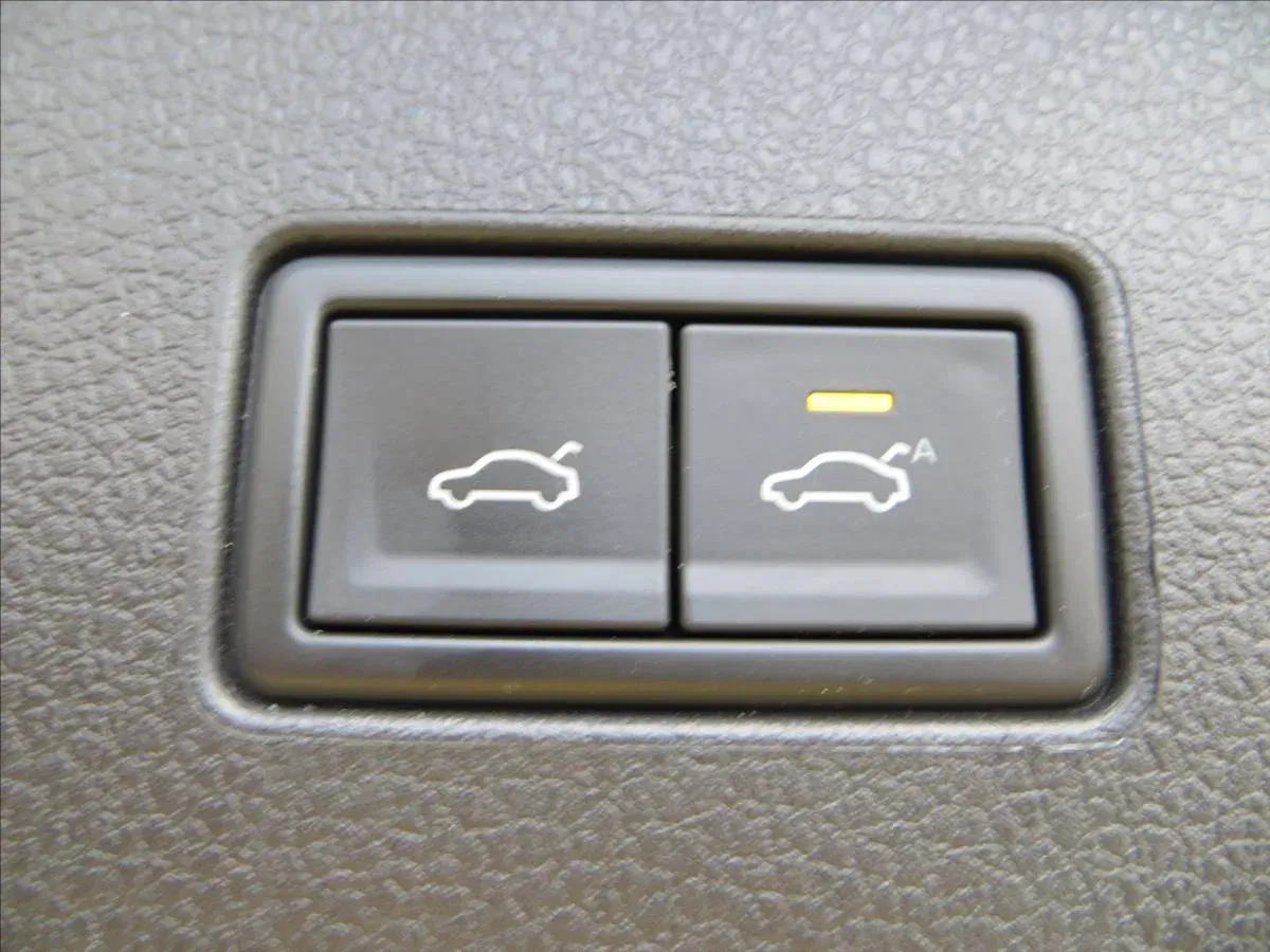 Volkswagen Passat - Náhled 8
