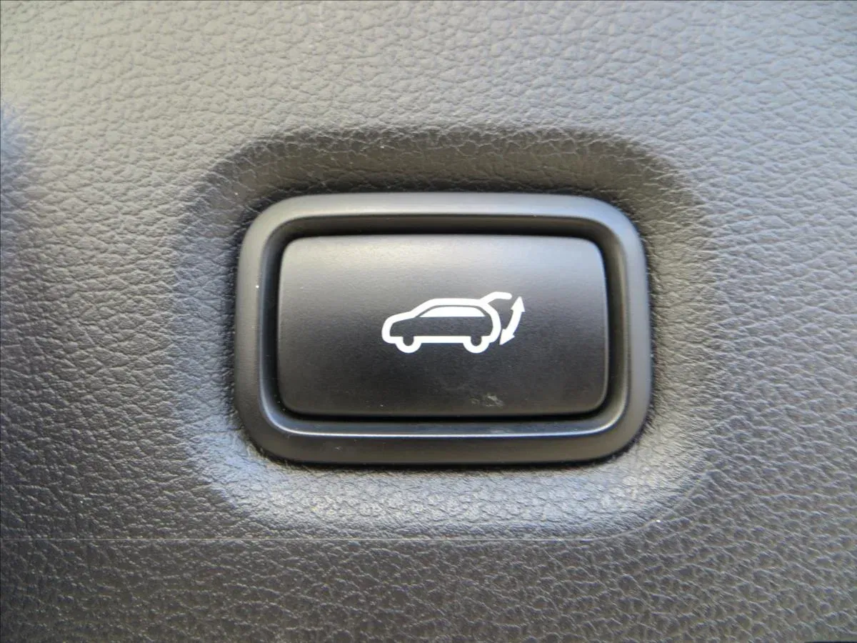 Hyundai Santa Fe - Náhled 8