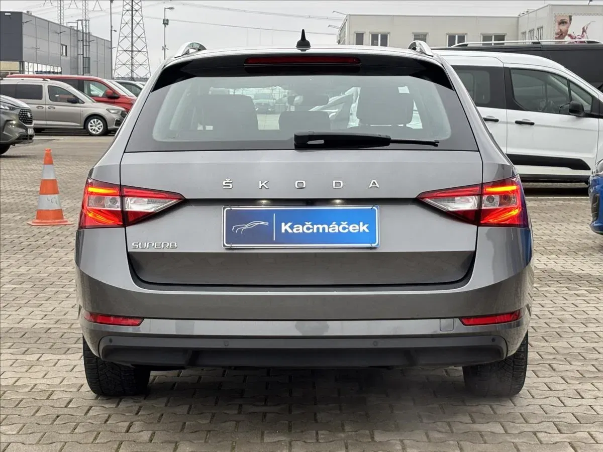 Škoda Superb - Náhled 4