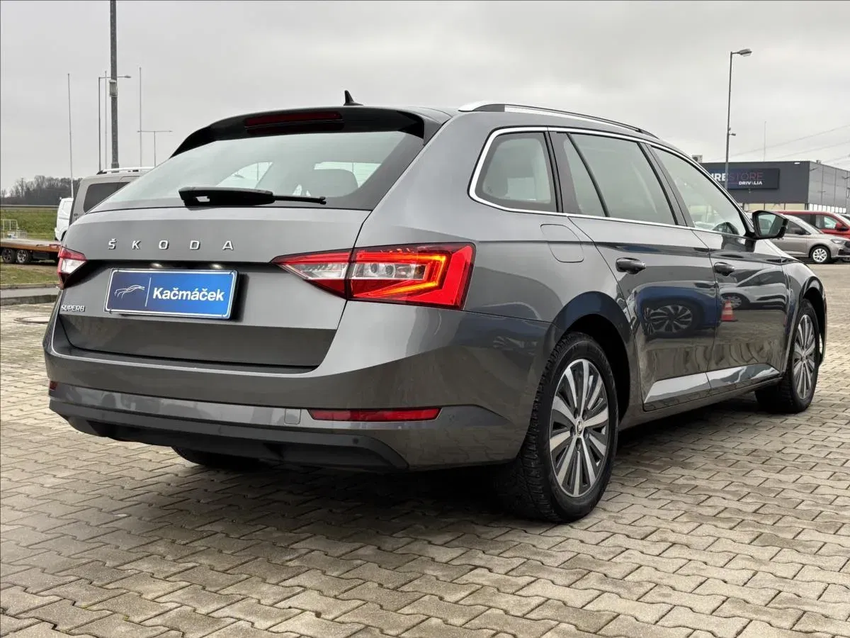 Škoda Superb - Náhled 5
