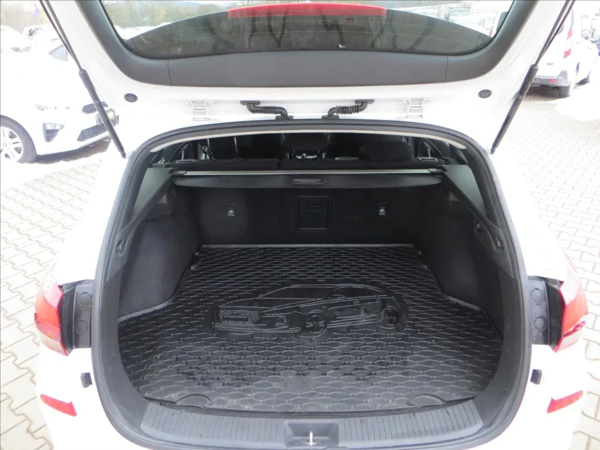 Hyundai i30 - Náhled 7