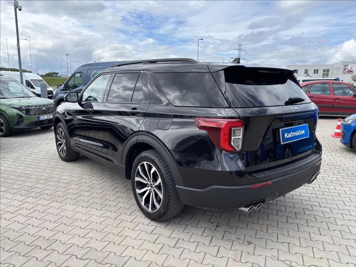 Ford Explorer - Náhled 3