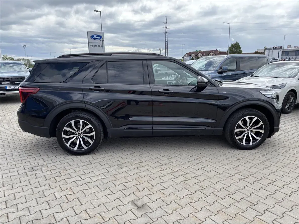 Ford Explorer - Náhled 6