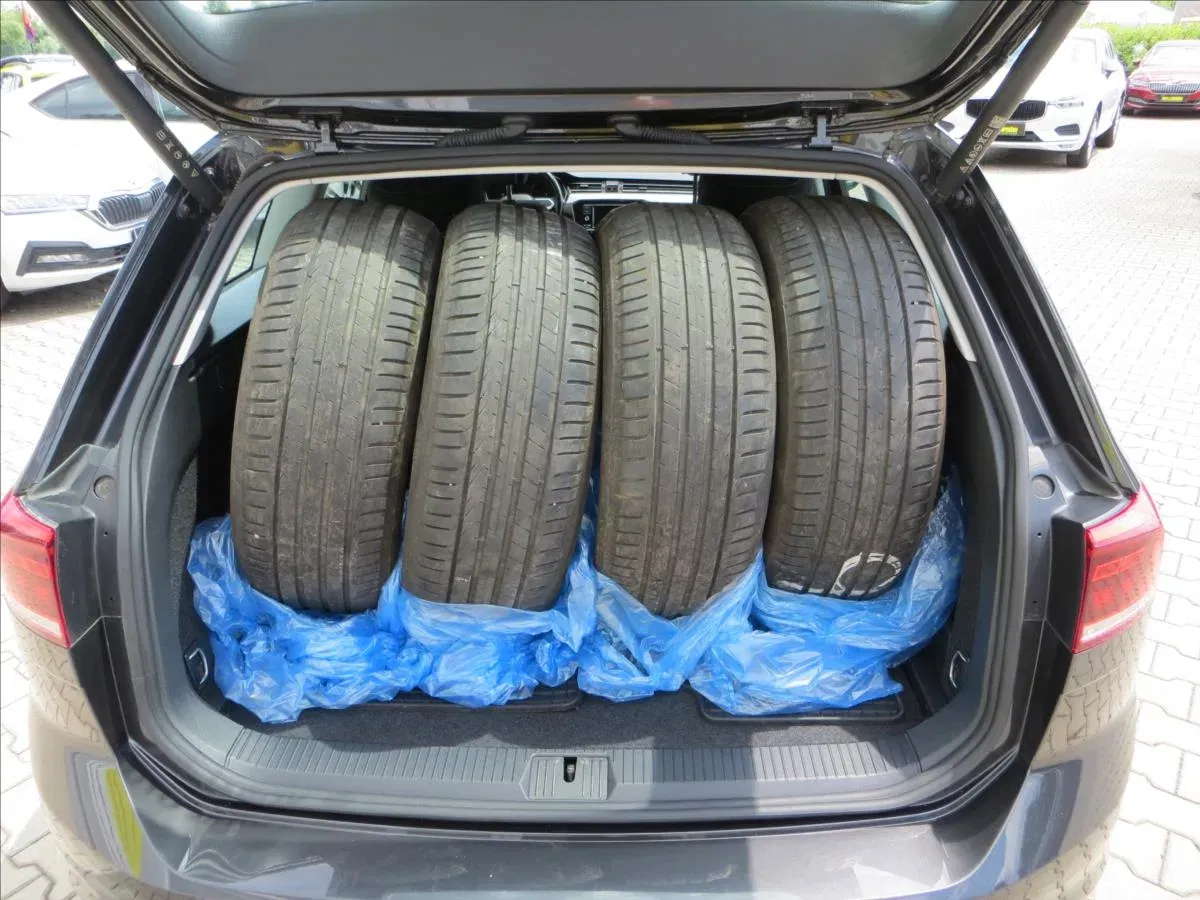 Volkswagen Passat - Náhled 7
