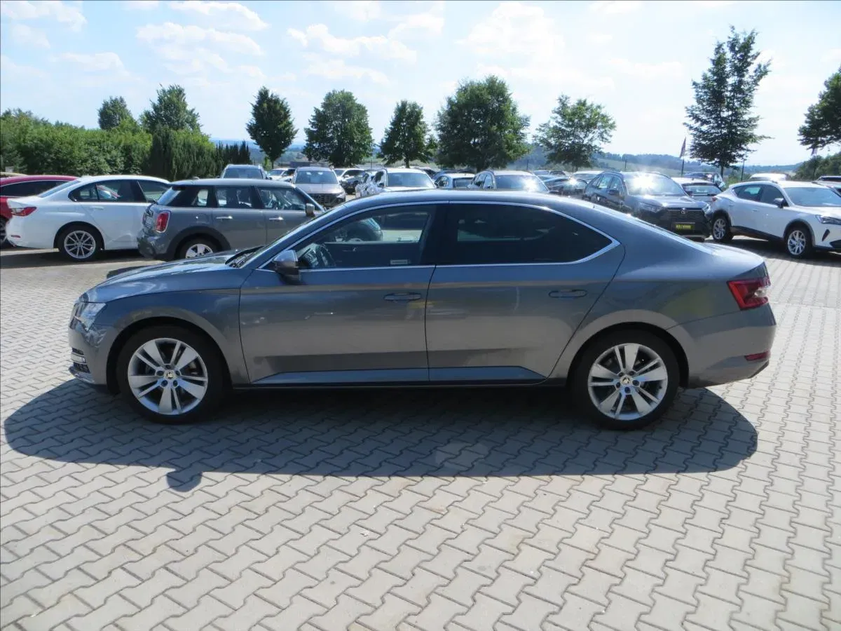 Škoda Superb - Náhled 4
