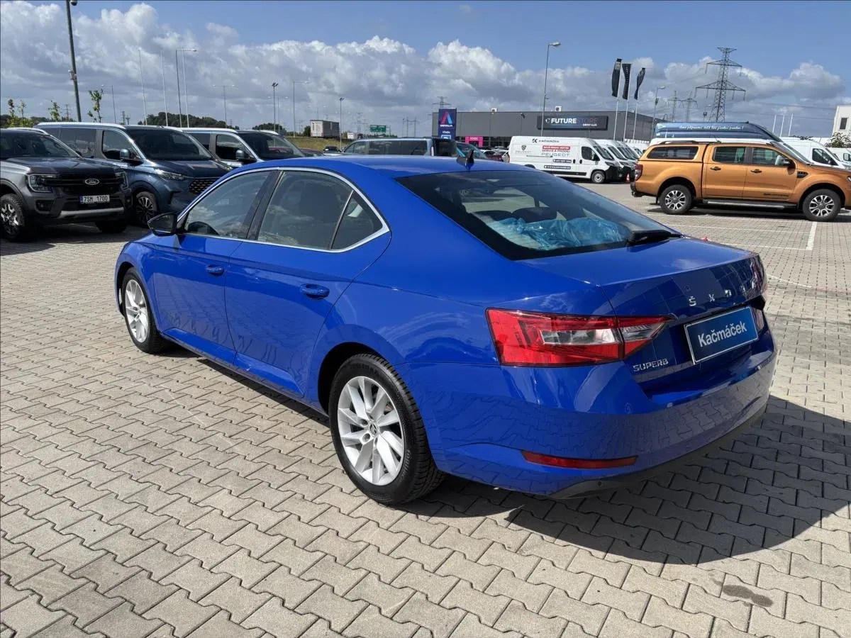 Škoda Superb - Náhled 4