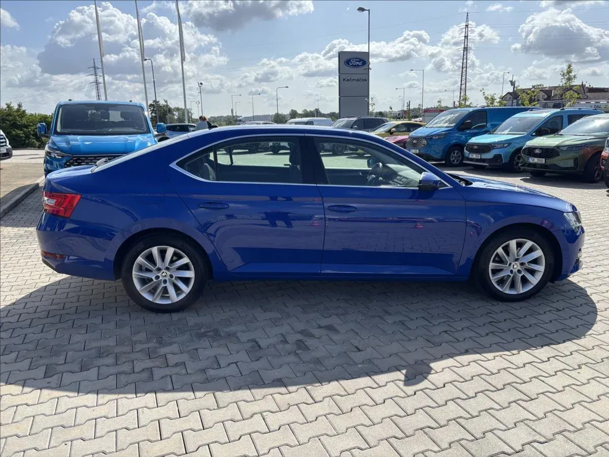 Škoda Superb - Náhled 7