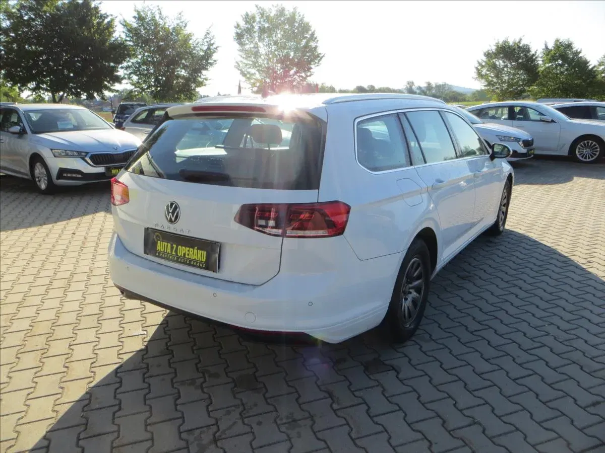 Volkswagen Passat - Náhled 8