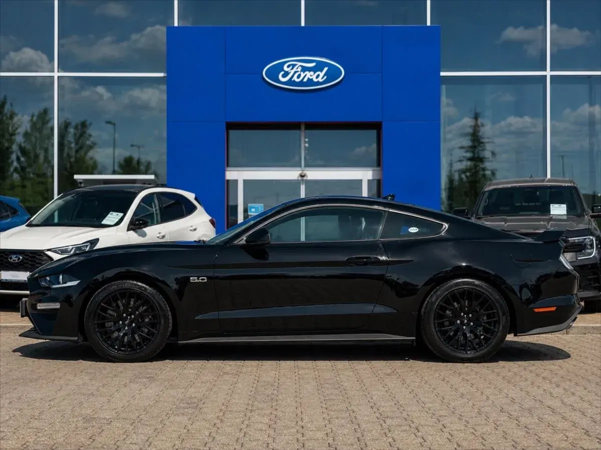 Ford Mustang - Náhled 2
