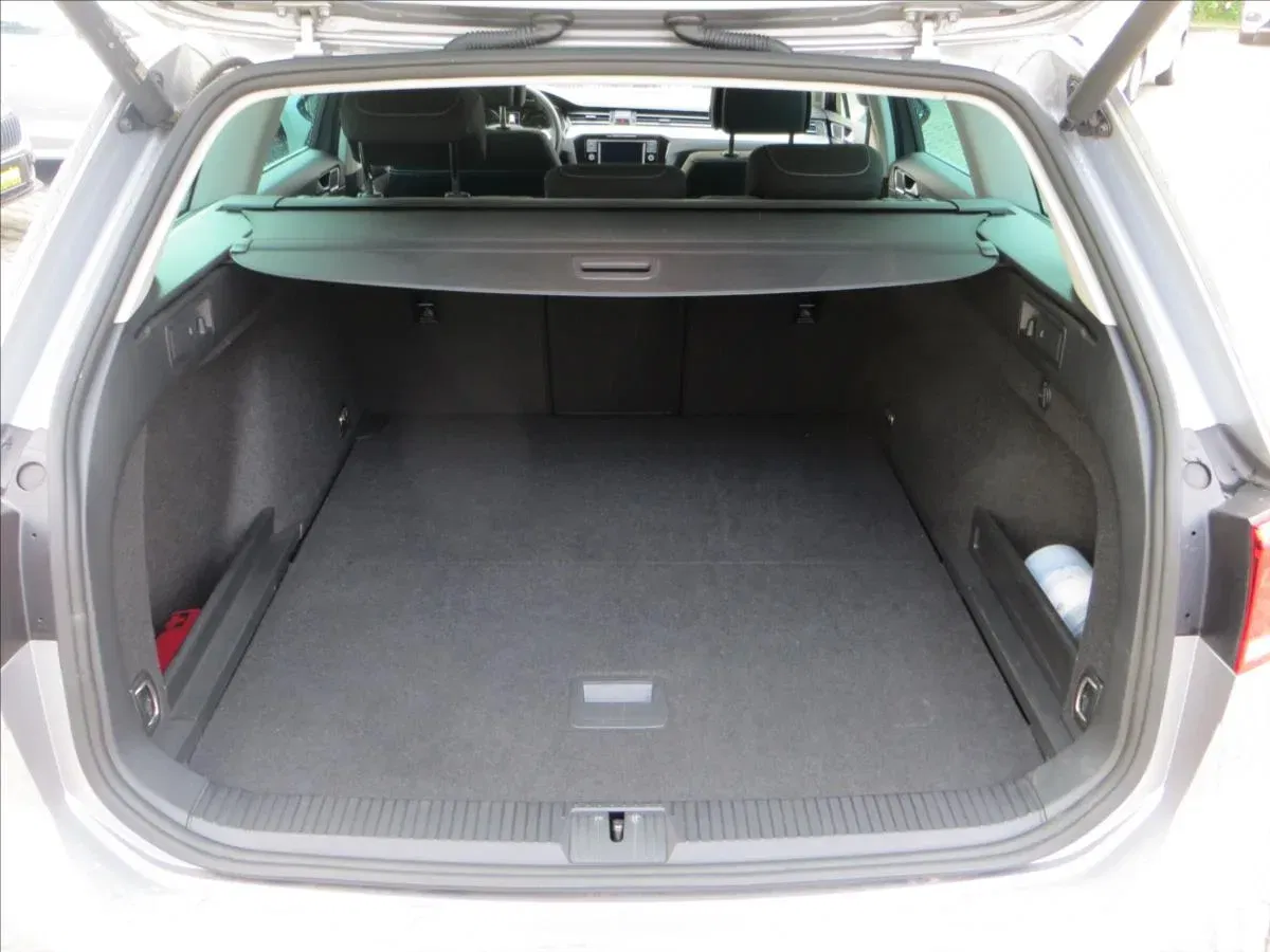 Volkswagen Passat - Náhled 7