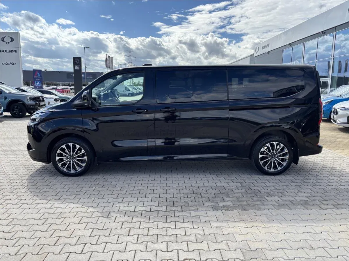 Ford Tourneo Custom - Náhled 2