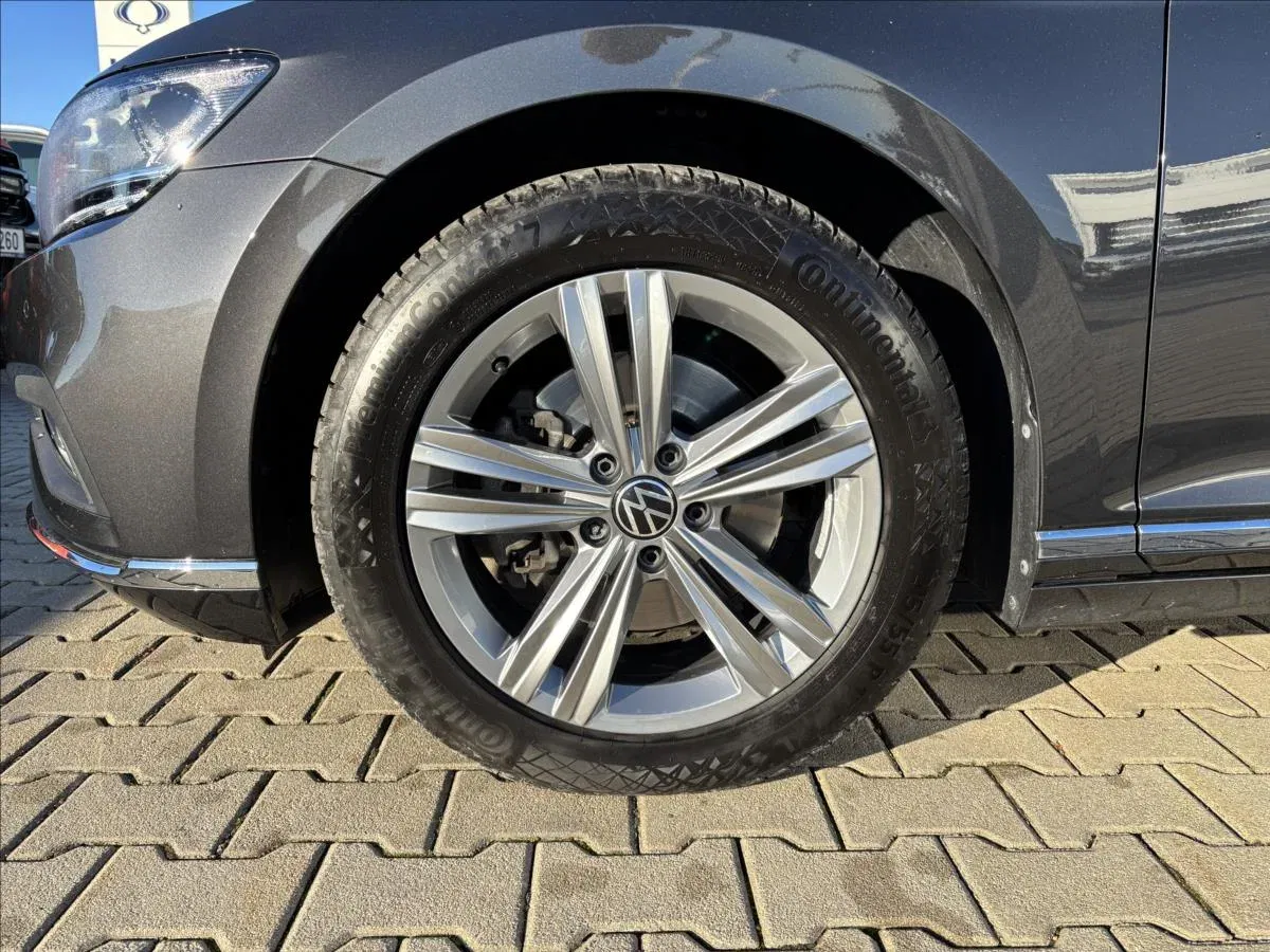 Volkswagen Passat - Náhled 8