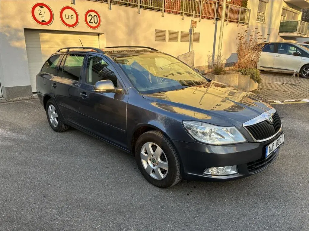 Škoda Octavia - Náhled 2