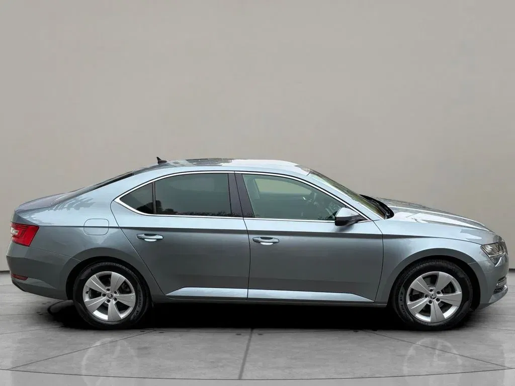 Škoda Superb - Náhled 3