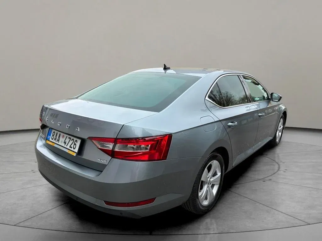 Škoda Superb - Náhled 6