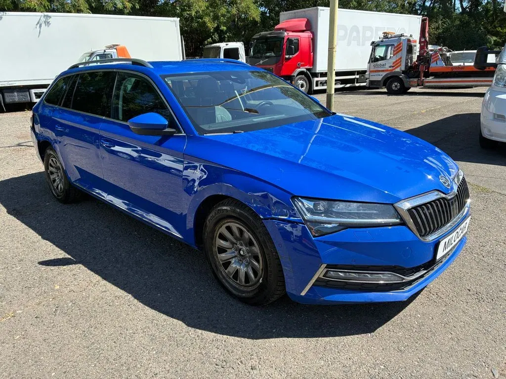Škoda Superb - Náhled 2