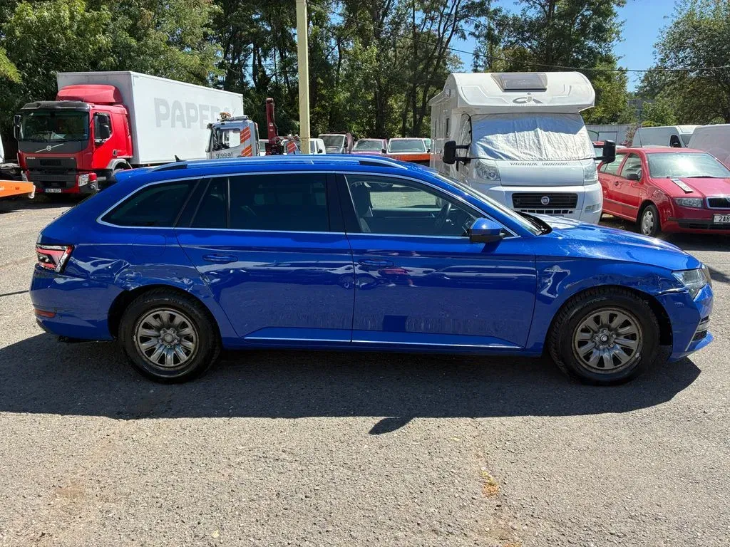 Škoda Superb - Náhled 4