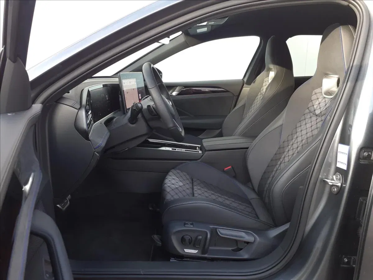 Volkswagen Passat Variant - Náhled 7