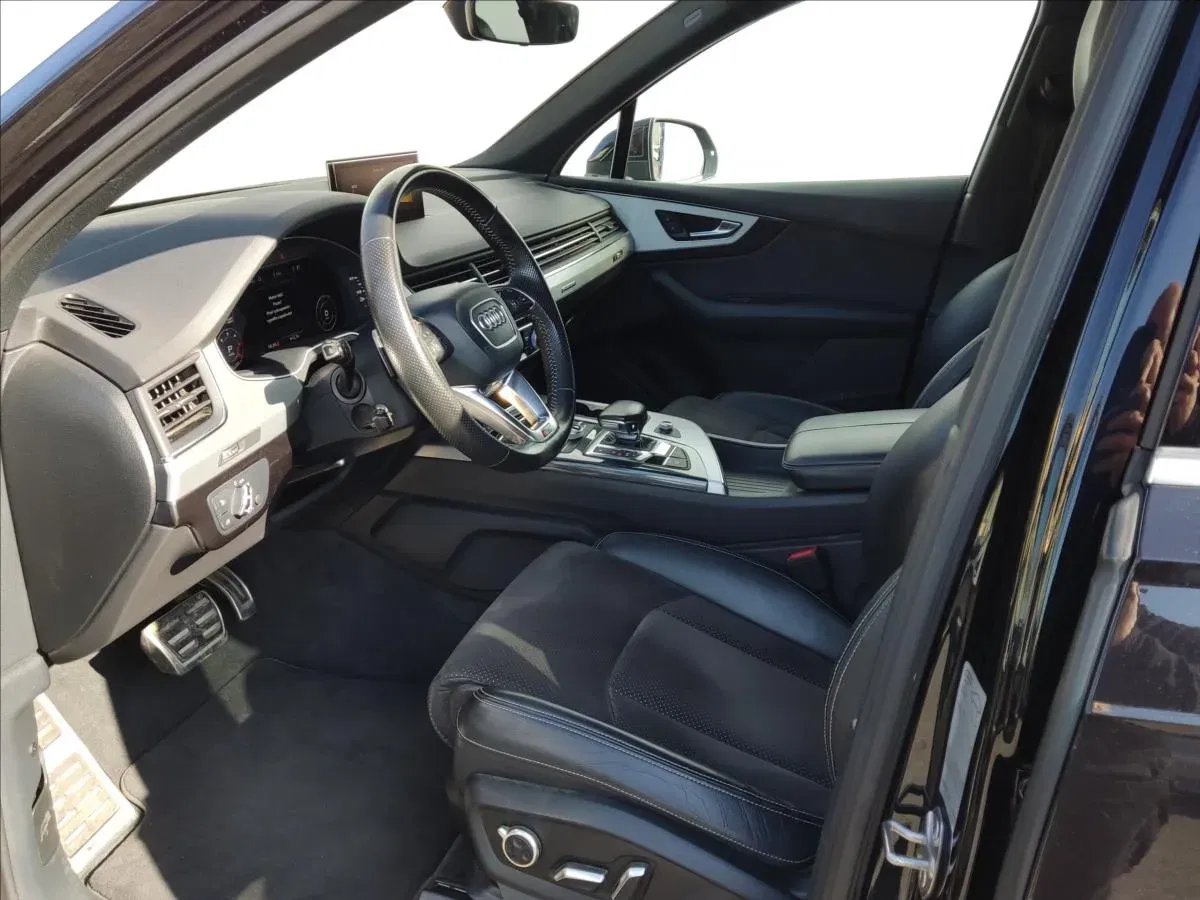 Audi Q7 - Náhled 7