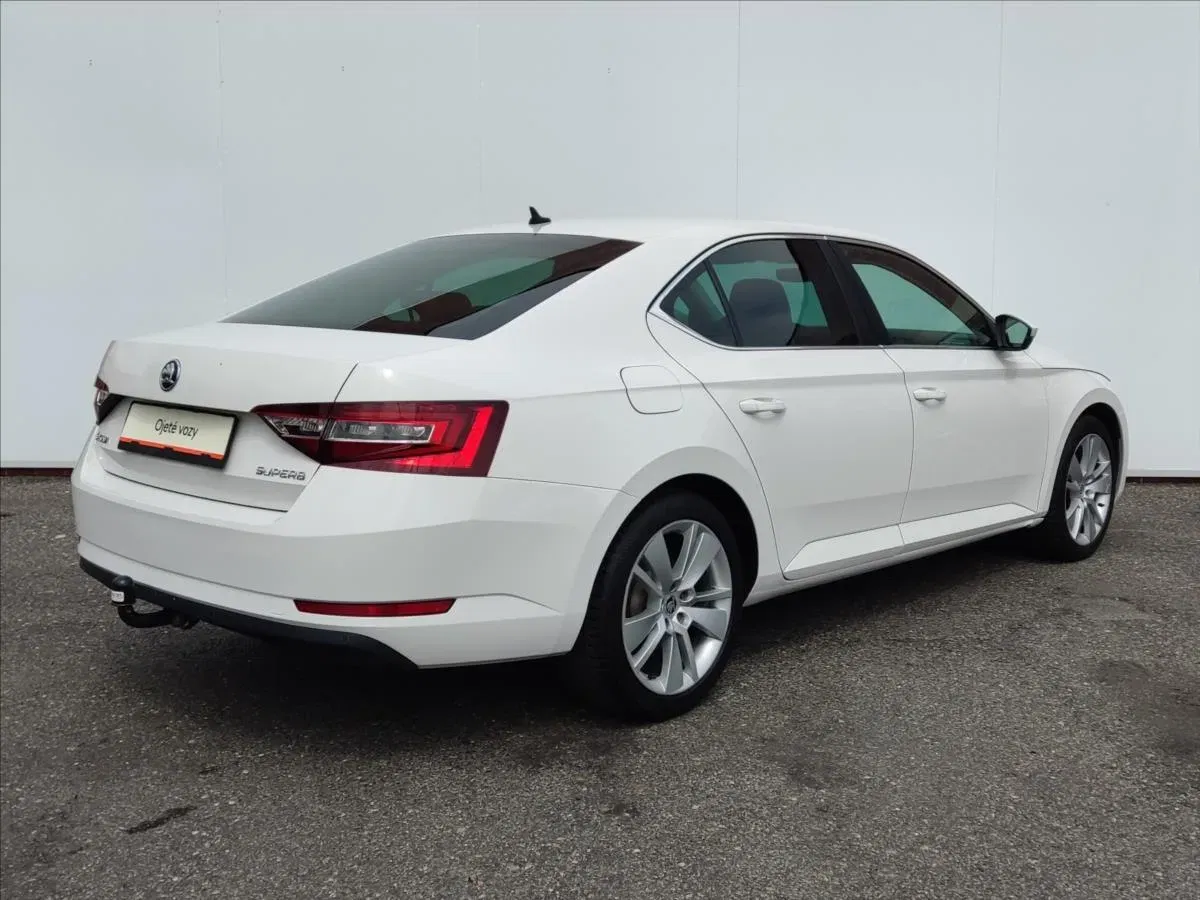 Škoda Superb - Náhled 2