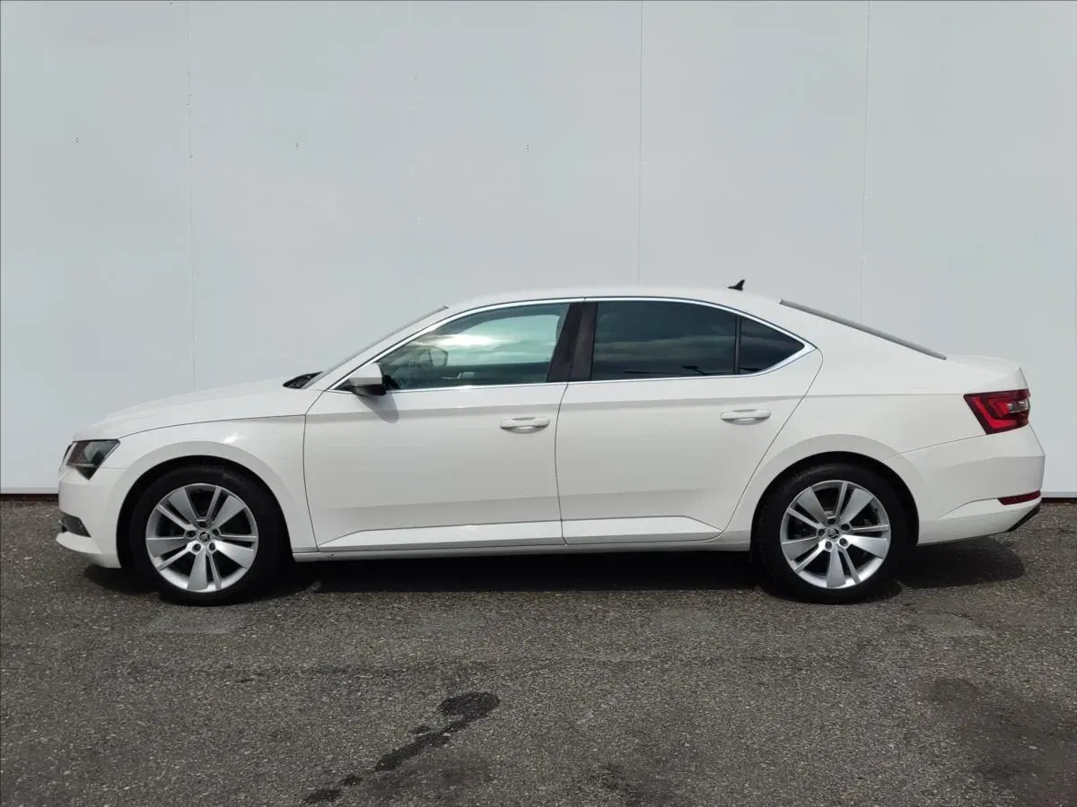 Škoda Superb - Náhled 3