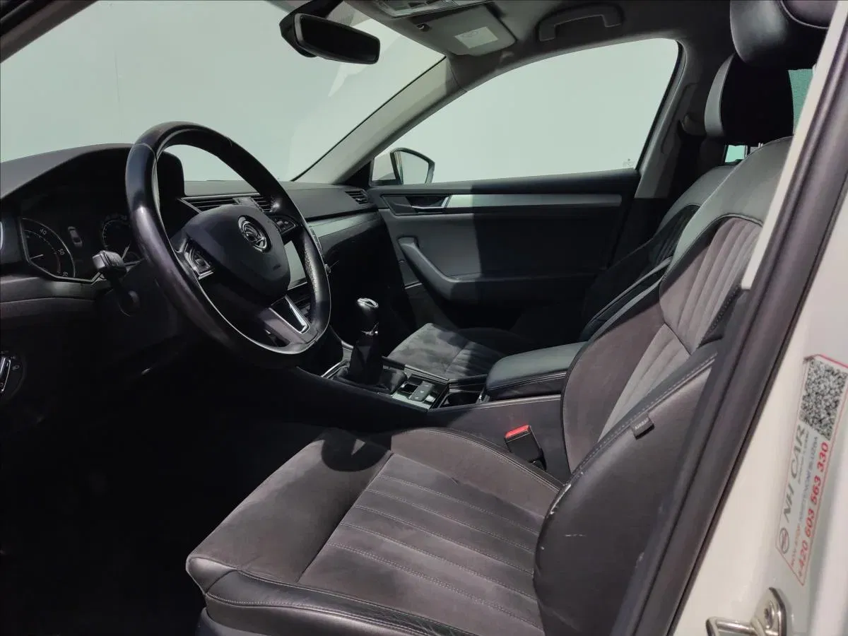 Škoda Superb - Náhled 8