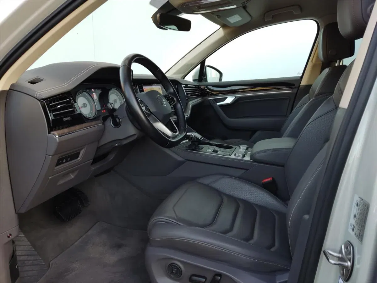 Volkswagen Touareg - Náhled 7