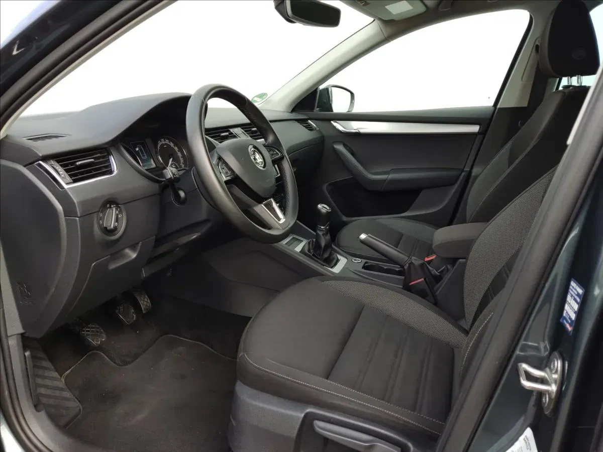 Škoda Octavia - Náhled 8